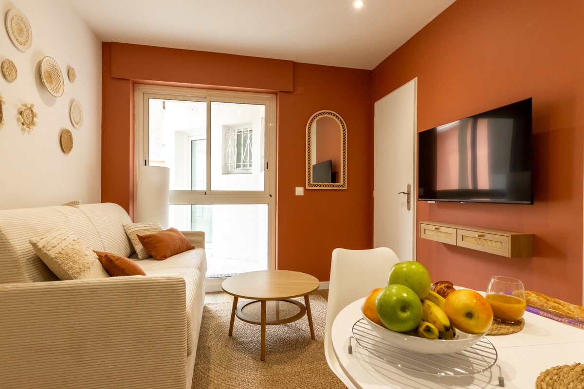 Studio rénové et meublé